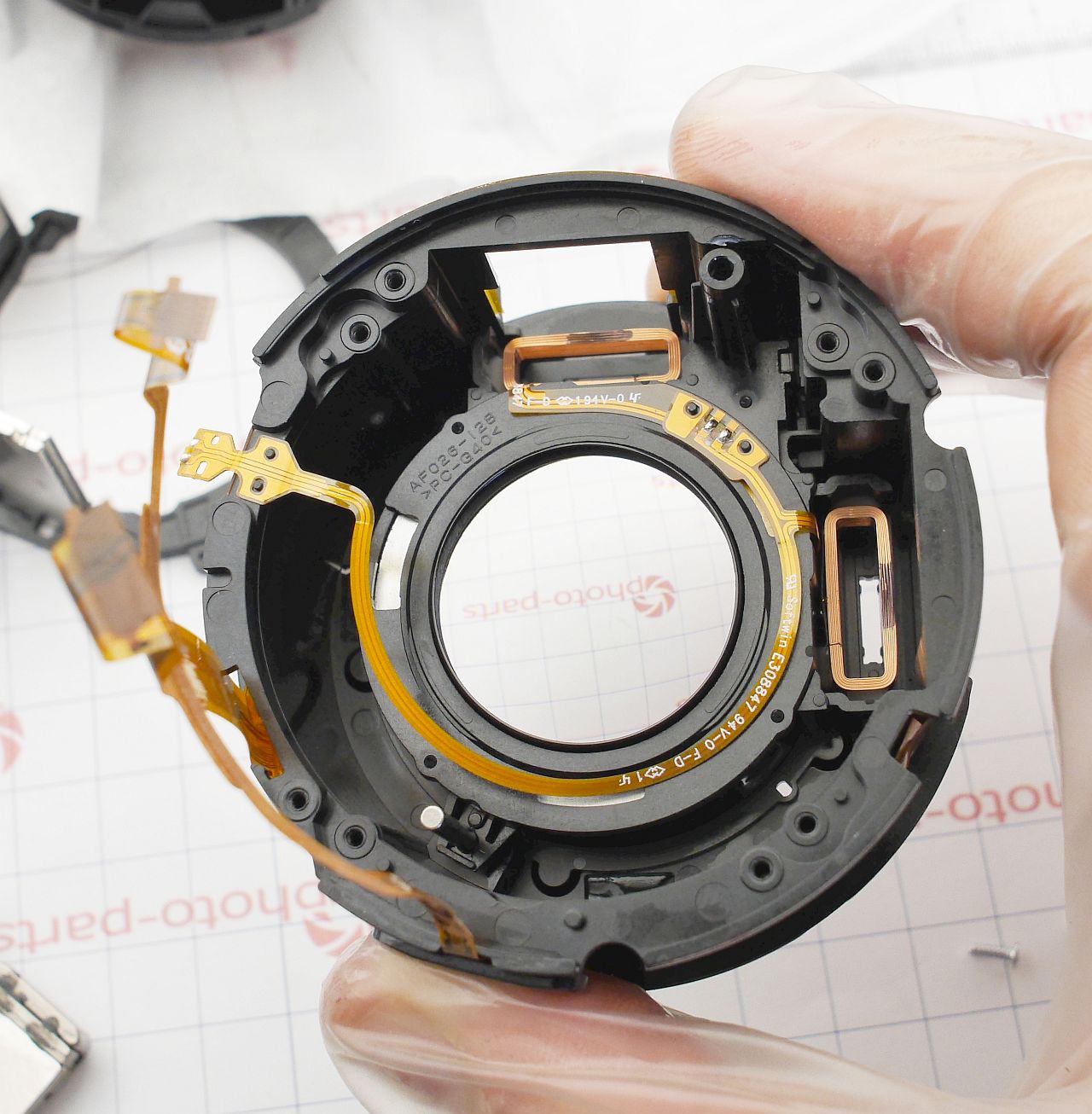Sony 85mm 1.8 FE - a simple focus fix and teardown